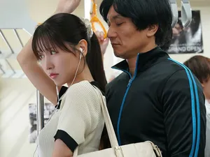 Người bạn thân chia sẻ người vợ Kendra Spade đang buồn chán và hư hỏng với một anh chàng da đen