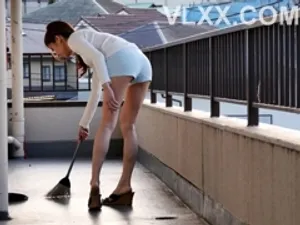 HMN-216, HMN-216 Super ビンカンđầu ngực cô gái xinh đẹp ngực siêu nhỏ よりもっとマ●コで Cảm giác じたくて初めてのナマCreampieしNA々月みれい