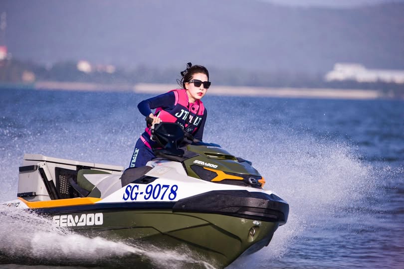 Cơn dâm đãng nổi lên khi thấy dương vật chồng